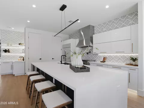 Kitchen - 4317 E Campbell Ave, Phoenix, AZ 85018 photo 5 of 5