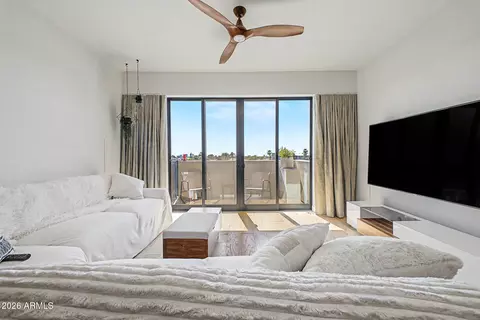 Living - 2300 E Campbell Ave #406, Phoenix, AZ 85016 photo 1 of 3
