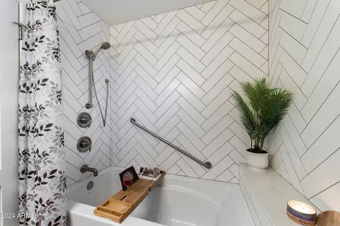 Bath - 5130 E Superstition Blvd, Apache Junction, AZ 85119 photo 4 of 4