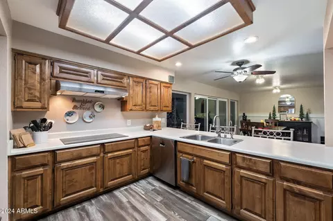 Kitchen - 5130 E Superstition Blvd, Apache Junction, AZ 85119 photo 2 of 2