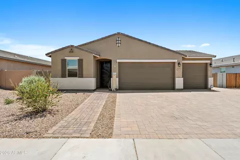 3297 E Luna Dr, San Tan Valley, AZ 85143