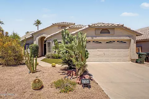 2534 E Wescott Dr, Phoenix, AZ 85050