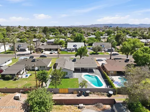 View/Area - 4646 E Vernon Ave, Phoenix, AZ 85008 photo 7 of 9