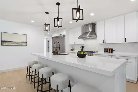 Kitchen - 4646 E Vernon Ave, Phoenix, AZ 85008 photo 3 of 6