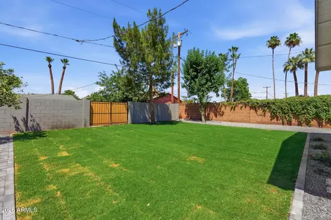 Exterior - 4646 E Vernon Ave, Phoenix, AZ 85008 photo 8 of 10