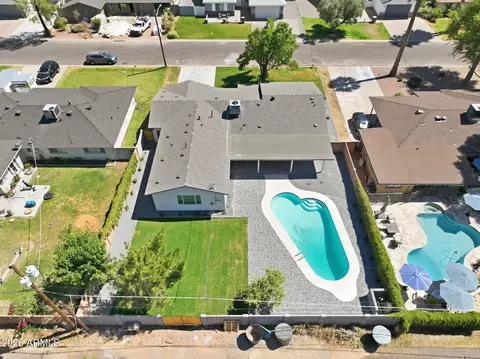 View/Area - 4646 E Vernon Ave, Phoenix, AZ 85008 photo 6 of 9