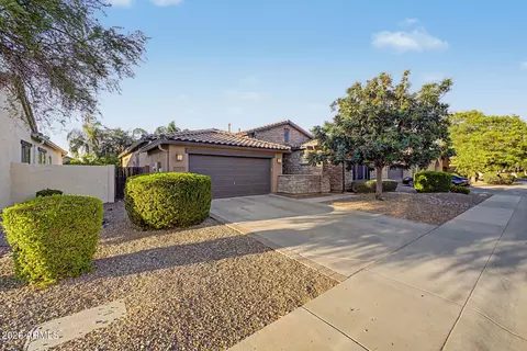 Exterior - 1100 Elgin St, Gilbert, AZ 85295 photo 2 of 5