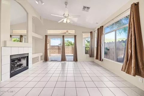 Living - 1250 E Captain Dreyfus Ave, Phoenix, AZ 85022 photo 2 of 6