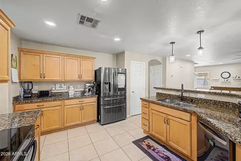 Kitchen - 3159 W Matthew Dr, Phoenix, AZ 85027 photo 5 of 5