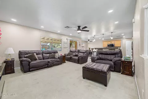 Living - 3159 W Matthew Dr, Phoenix, AZ 85027 photo 2 of 3