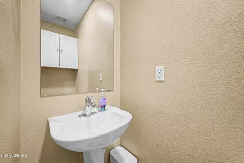 Bath - 3159 W Matthew Dr, Phoenix, AZ 85027 photo 1 of 3
