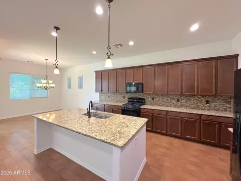 Kitchen - 2557 E Orleans Dr, Gilbert, AZ 85298 photo 3 of 4