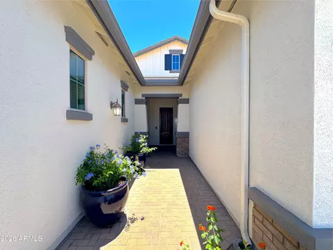 Entry Way - 2557 E Orleans Dr, Gilbert, AZ 85298 photo 1 of 4