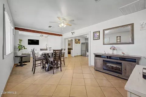 Dining - 17432 N 20th St, Phoenix, AZ 85022 photo 3 of 3