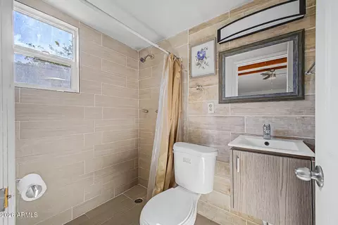 Bath - 17432 N 20th St, Phoenix, AZ 85022 photo 3 of 3