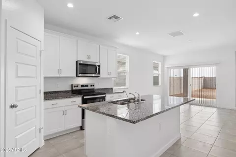 38195 W Giallo Ln, Maricopa, AZ 85138