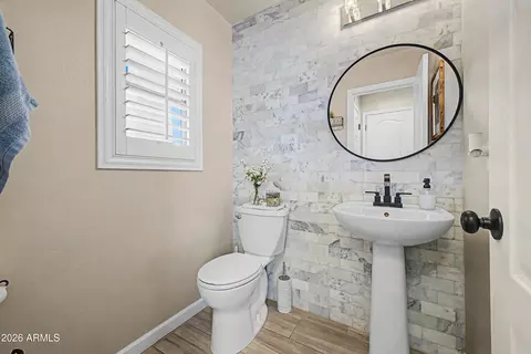 Bath - 4847 N 110th Ln, Phoenix, AZ 85037 photo 1 of 3