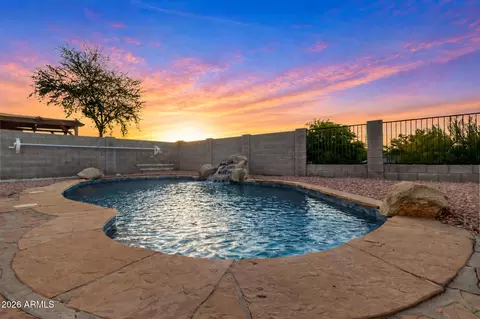 1740 E Francisco Dr, Phoenix, AZ 85042