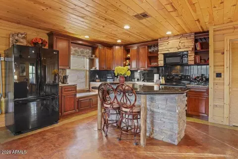 Kitchen - 2092 E Lance Dr, Payson, AZ 85541 photo 1 of 2