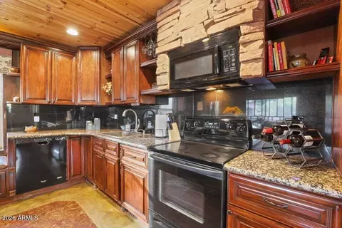 Kitchen - 2092 E Lance Dr, Payson, AZ 85541 photo 2 of 2