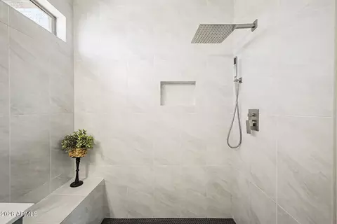 Bath - 15821 N 35th Ln, Phoenix, AZ 85053 photo 5 of 5