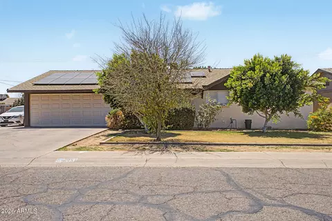 Exterior - 3701 W Echo Ln, Phoenix, AZ 85051 photo 1 of 9