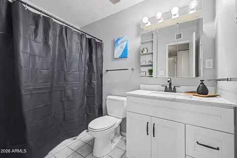 Bath - 3701 W Echo Ln, Phoenix, AZ 85051 photo 4 of 4