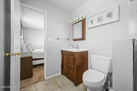 Bath - 3701 W Echo Ln, Phoenix, AZ 85051 photo 2 of 4