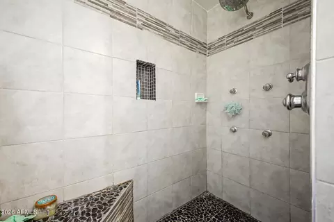 Bath - 3701 W Echo Ln, Phoenix, AZ 85051 photo 3 of 4