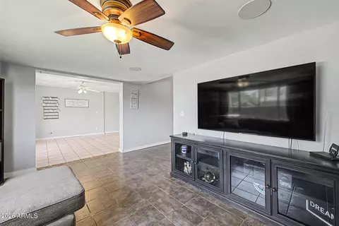 Living - 3701 W Echo Ln, Phoenix, AZ 85051 photo 4 of 4