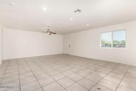 Living - 2828 E Chipman Rd, Phoenix, AZ 85040 photo 2 of 4
