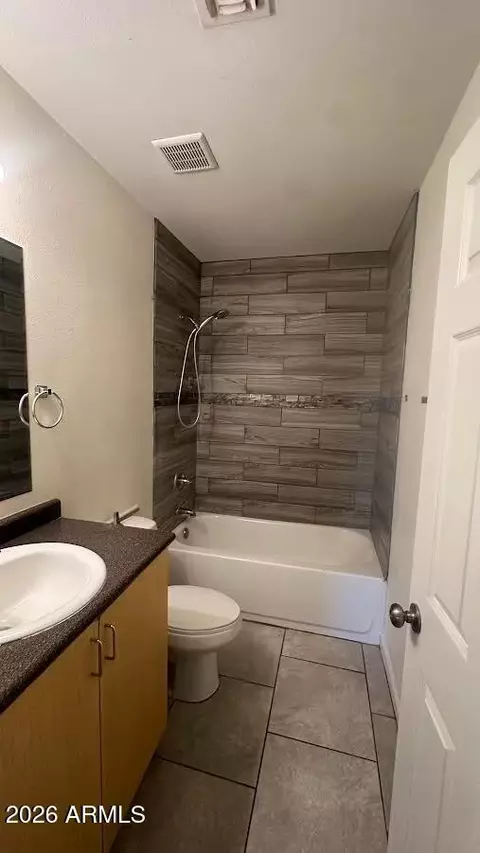 Bath - 2828 E Chipman Rd, Phoenix, AZ 85040 photo 4 of 4