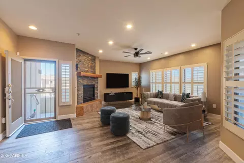 19700 N 76th St #2093, Scottsdale, AZ 85255