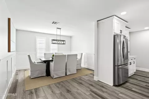 Dining - 3840 E Mulberry Dr, Phoenix, AZ 85018 photo 2 of 2