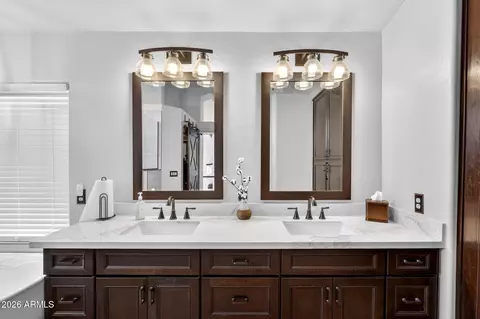 Bath - 1880 E Commerce Ave, Gilbert, AZ 85234 photo 2 of 5