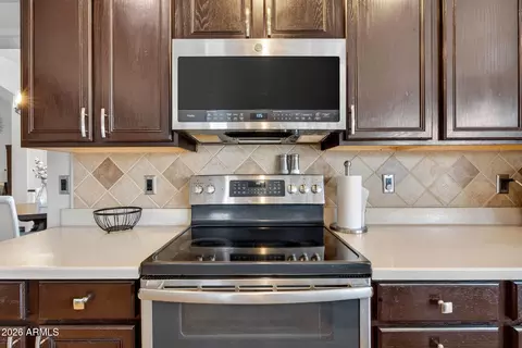 Kitchen - 1880 E Commerce Ave, Gilbert, AZ 85234 photo 6 of 6