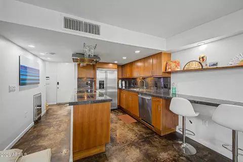 Kitchen - 4401 N 40th St #6, Phoenix, AZ 85018 photo 2 of 4