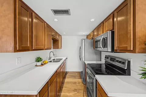 1137 N 84th Pl, Scottsdale, AZ 85257