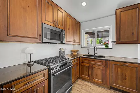 Kitchen - 2142 E Desoto Way, Gilbert, AZ 85234 photo 2 of 4