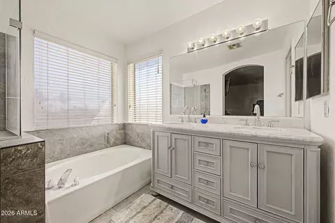 Bath - 5641 E Greenway St, Mesa, AZ 85205 photo 2 of 5