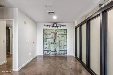 Entry Way - 914 E Osborn Rd #202, Phoenix, AZ 85014 photo 4 of 4