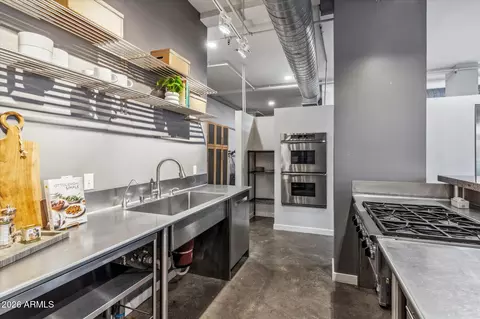 Kitchen - 914 E Osborn Rd #202, Phoenix, AZ 85014 photo 4 of 4