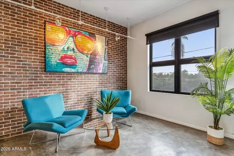 Living - 914 E Osborn Rd #202, Phoenix, AZ 85014 photo 4 of 4