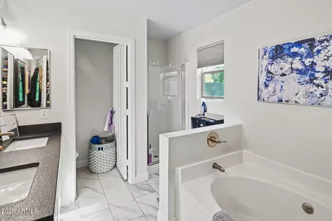 Bath - 2946 S Mandy Cir, Mesa, AZ 85212 photo 2 of 3