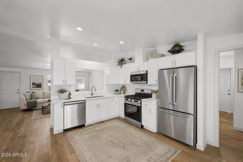 7130 N 68th Dr, Glendale, AZ 85303