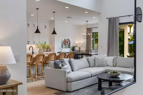 5513 E Verde Ln, Phoenix, AZ 85018