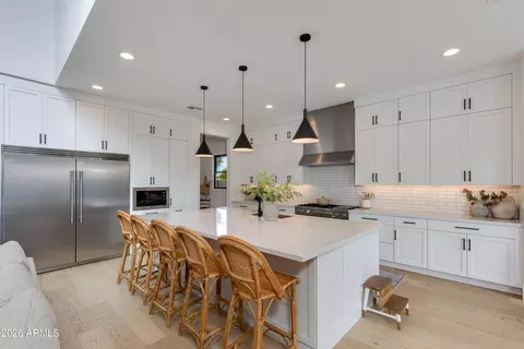 Kitchen - 5513 E Verde Ln, Phoenix, AZ 85018 photo 1 of 3
