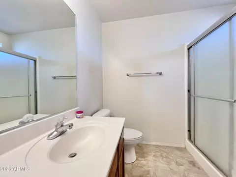 Bath - 4875 E Cedar Dr, Rimrock, AZ 86335 photo 1 of 2