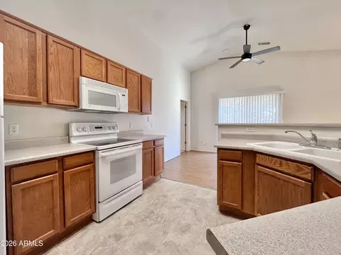 Kitchen - 4875 E Cedar Dr, Rimrock, AZ 86335 photo 1 of 2