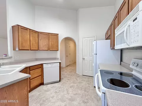 Kitchen - 4875 E Cedar Dr, Rimrock, AZ 86335 photo 2 of 2